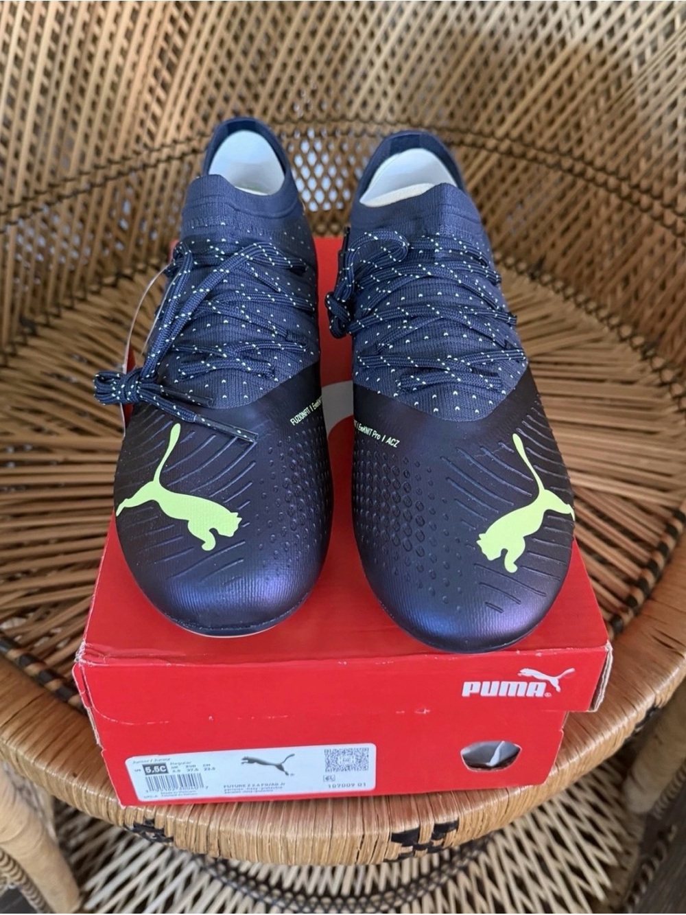 PUMA Future Z 2.4 FG/AG Junior Soccer Cleats/Shoes  Sz 5.5C NEW WITH BOX